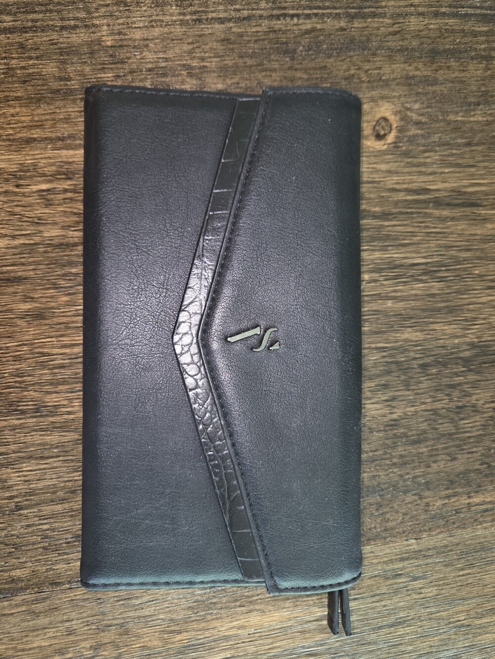 Simply Vera Vera Wang Black Trifold Wallet